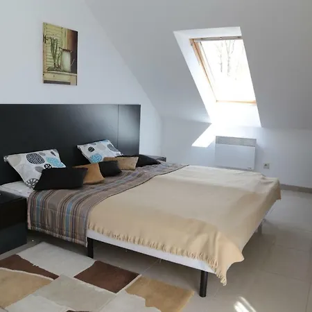 Ams A12 Apartamento Rewal